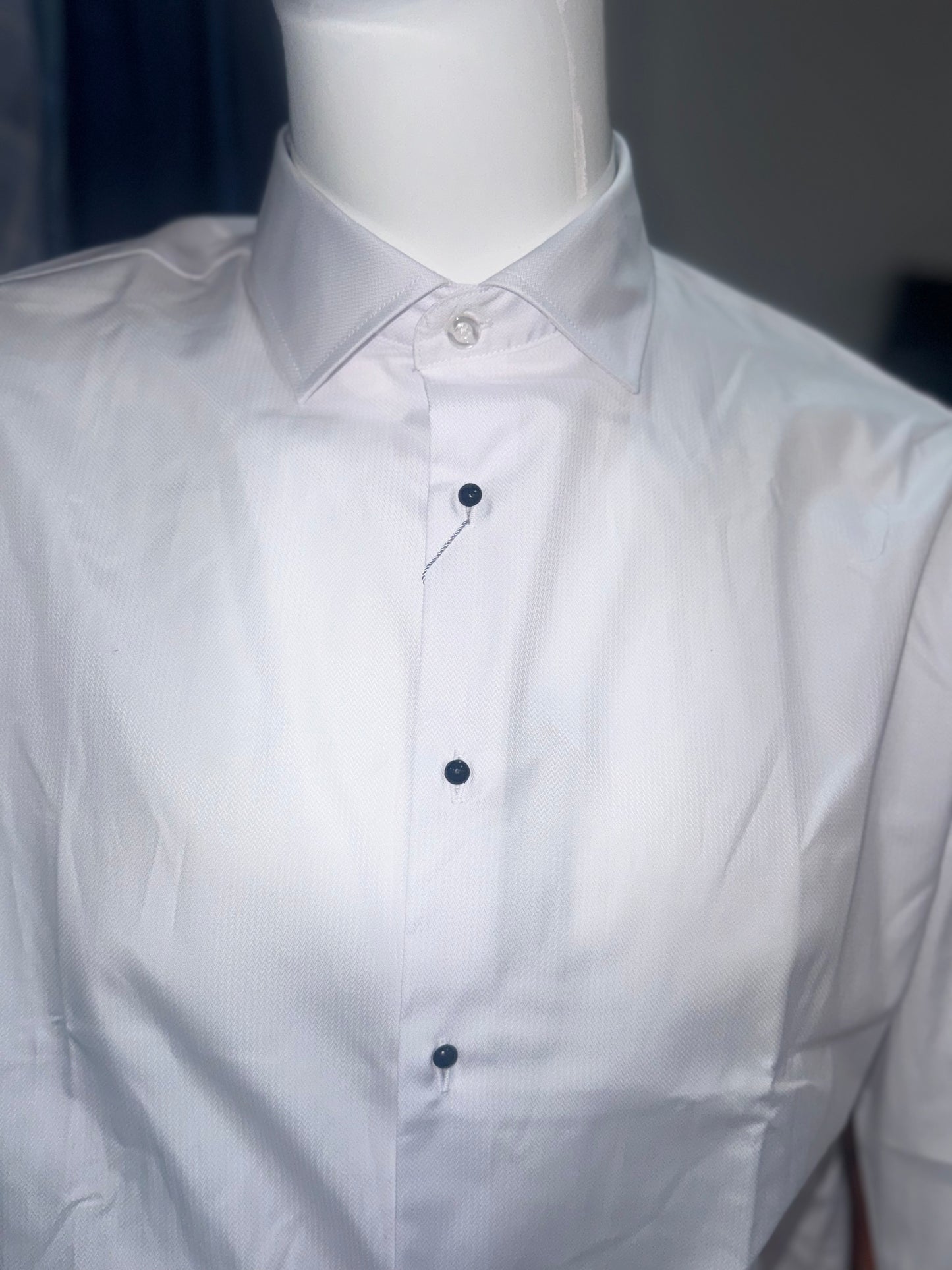 Slim Fit Tuxedo Dress Shirt